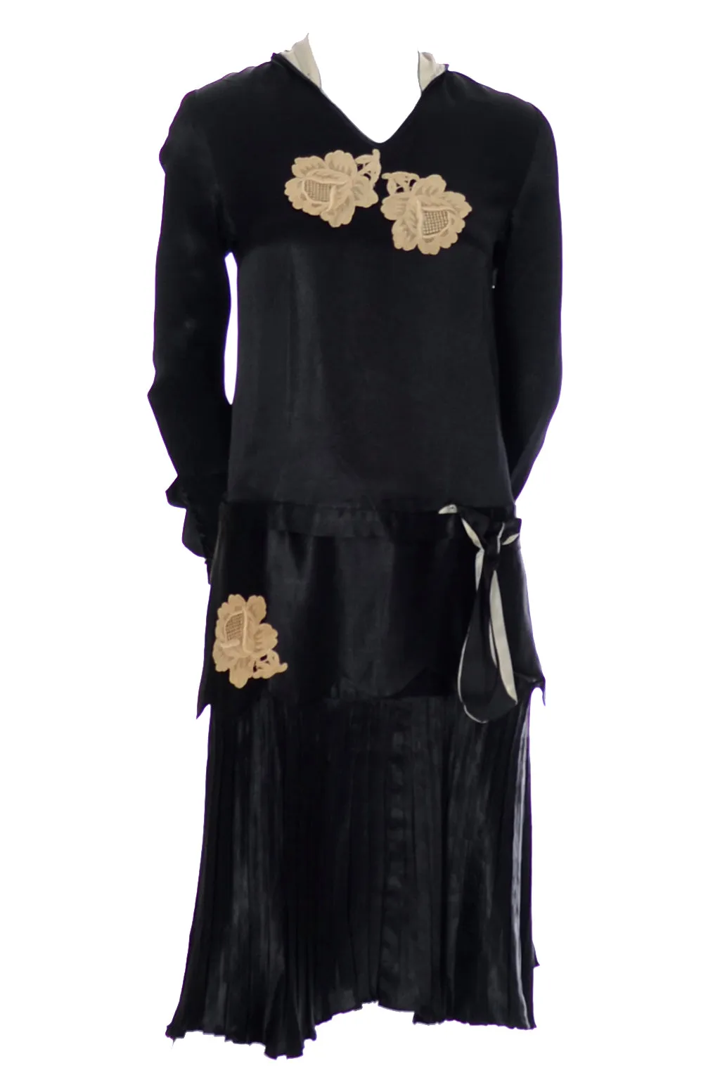 1920s Black Silk Vintage Dress w/ Rose Lace Appliques Knife Pleated Skirt