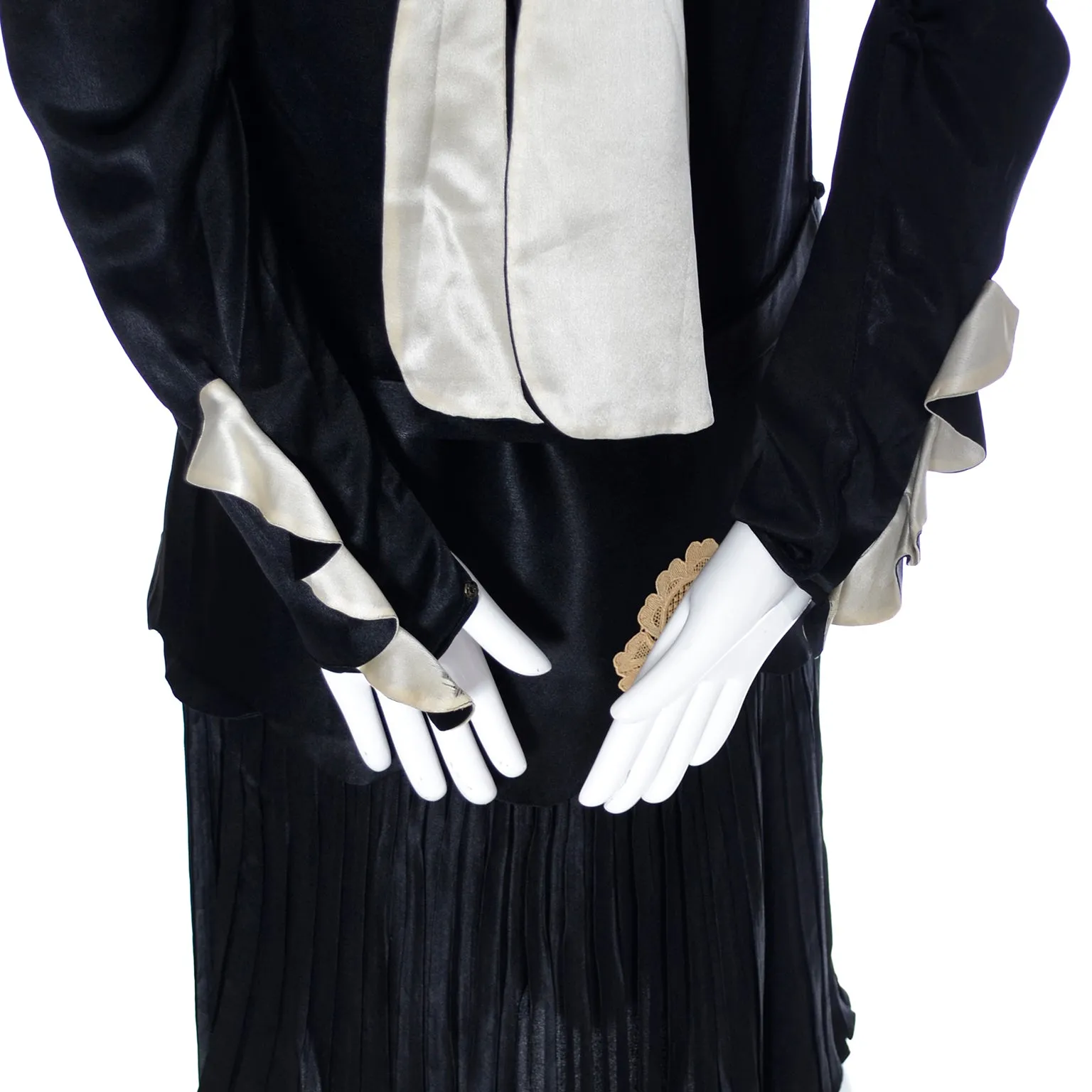 1920s Black Silk Vintage Dress w/ Rose Lace Appliques Knife Pleated Skirt