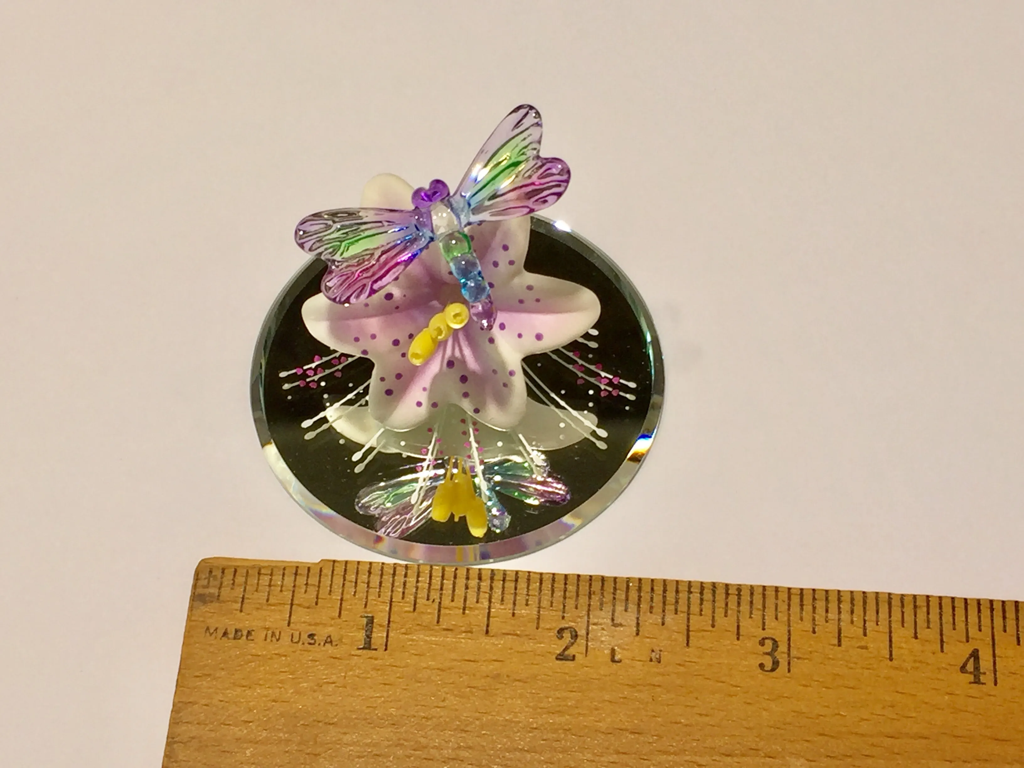 Dragon Fly, Lavender Lily Glass Figurine