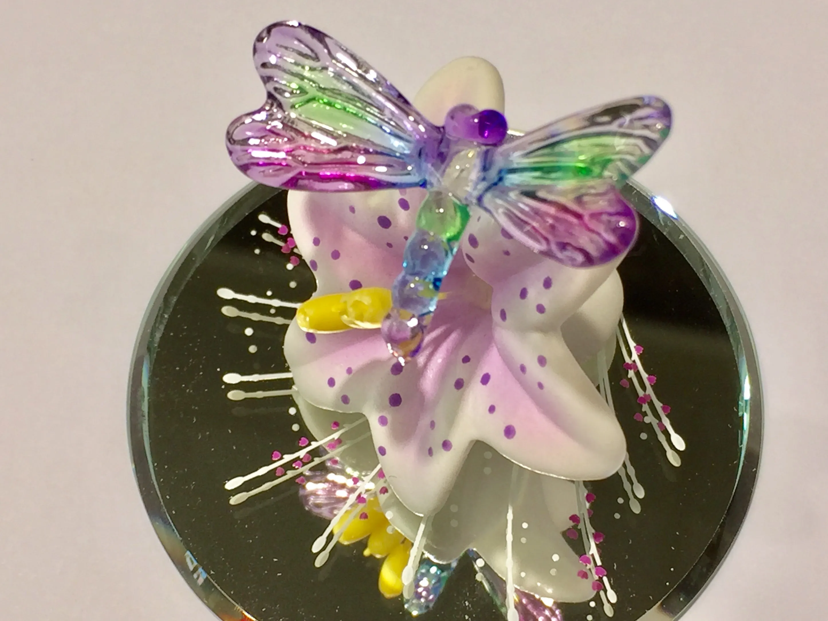 Dragon Fly, Lavender Lily Glass Figurine