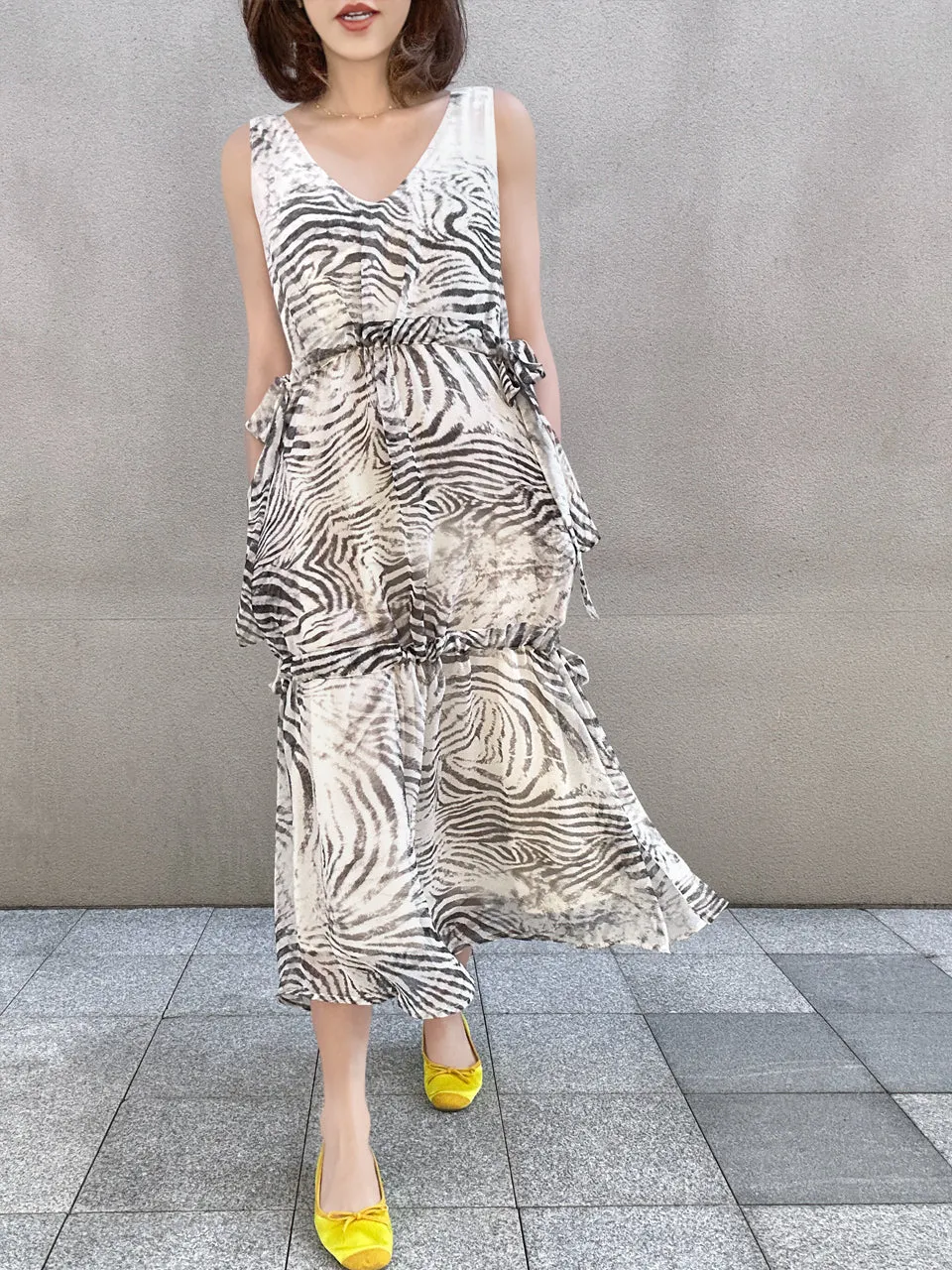 Zebra Print Side Adjusted Tiers Cinched Panel Maxi-Dress